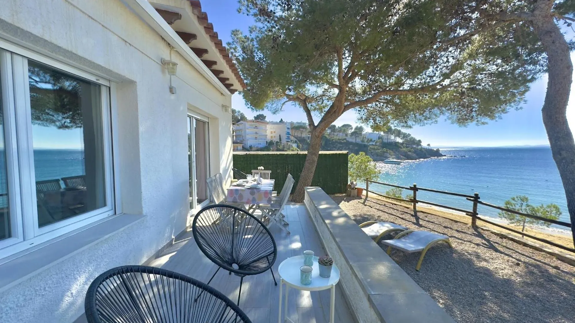 Almadrague Villa Roses