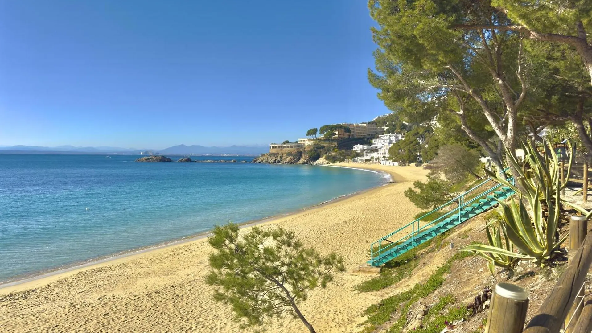 Almadrague Villa Roses Spain